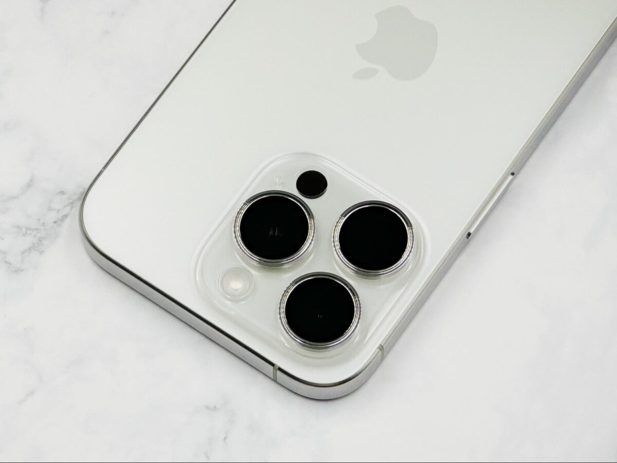 iPhone iOS iPhone 15 iPhone 15 Pro imos 保護貼 鏡頭貼 康寧玻璃保護貼 藍寶石玻璃鏡頭貼