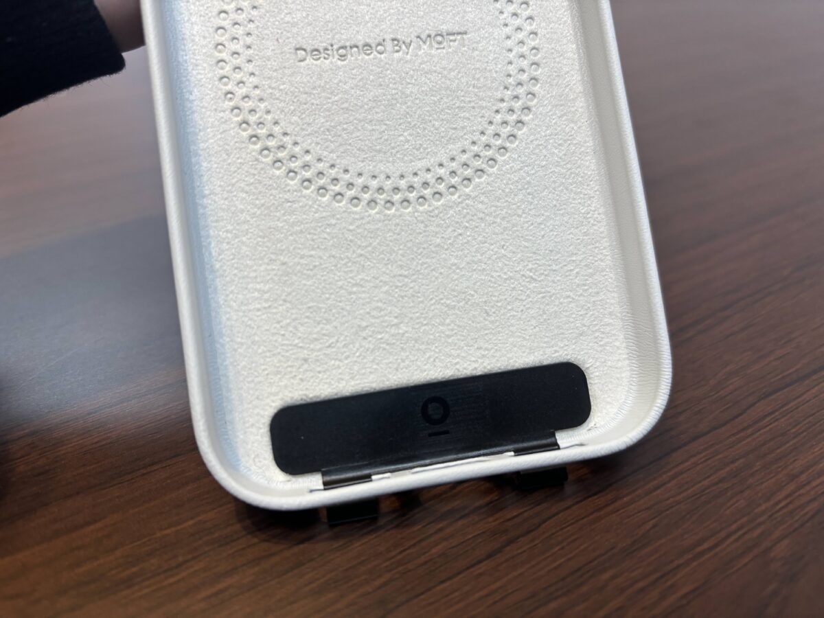 MOFT 皮革磁力保護殼 貼片