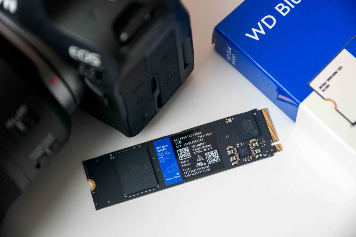 WD Blue SN580 是 WD Blue 系列中首款採用 nCache 4.0 技術和 NVMe PCIe Gen 4.0 的 SSD，專業人士、PC 組裝者和內容創作者無需再擔心加載和檔案轉移時間。