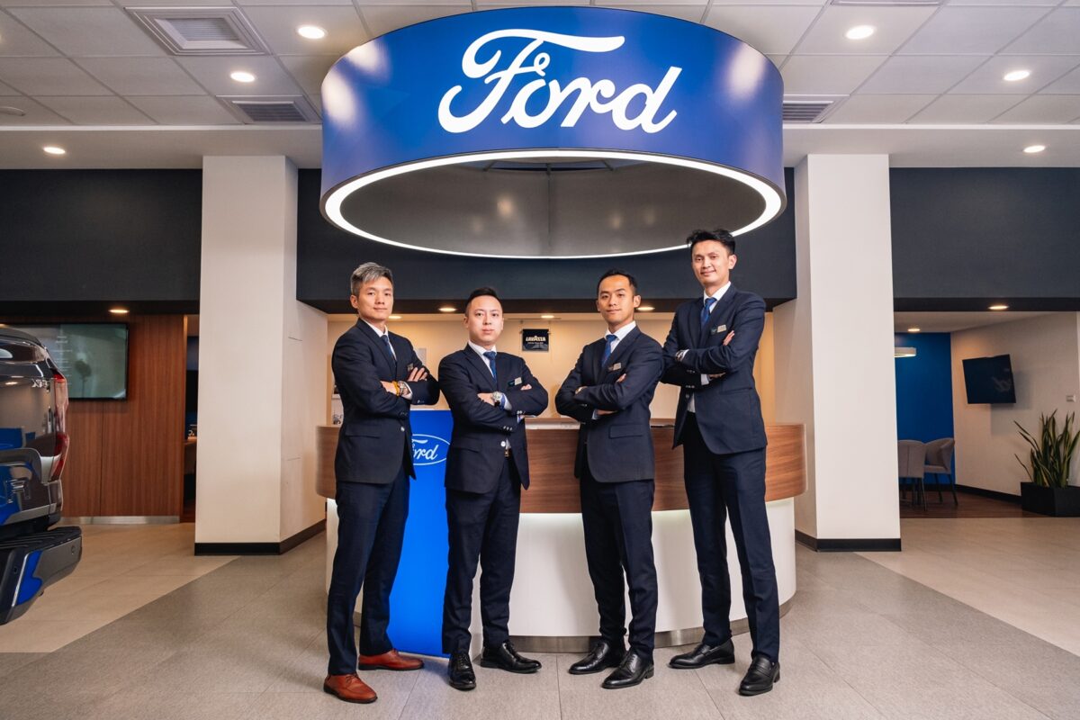 全台Ford各據點共有60位通過密集培訓及嚴格考核的電動車EV菁英，作為消費者專業的電動車用車生活顧問