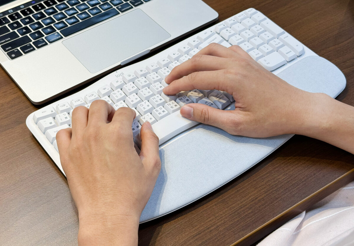 羅技 Logitech WAVE KEYS LIFT
