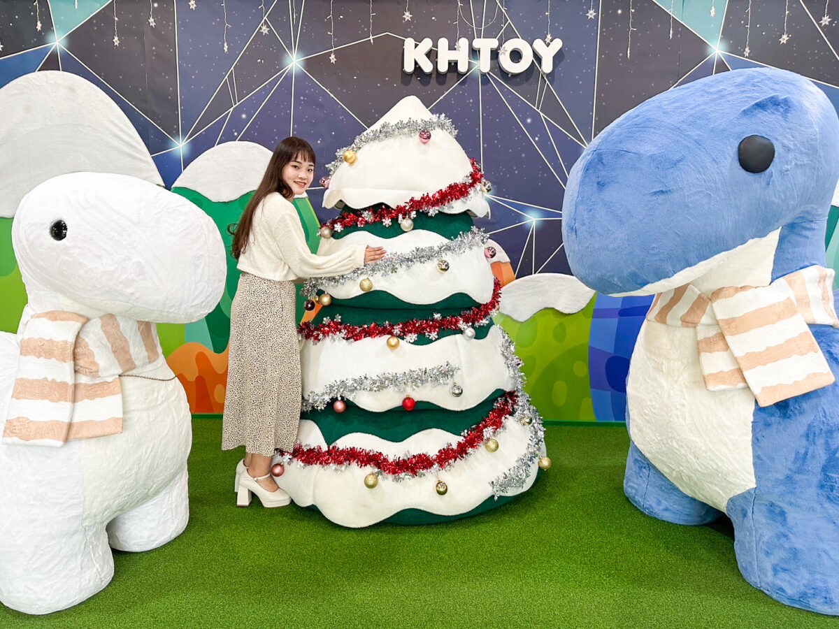 KHTOY 進門就能看見的雪白、星空大恐龍