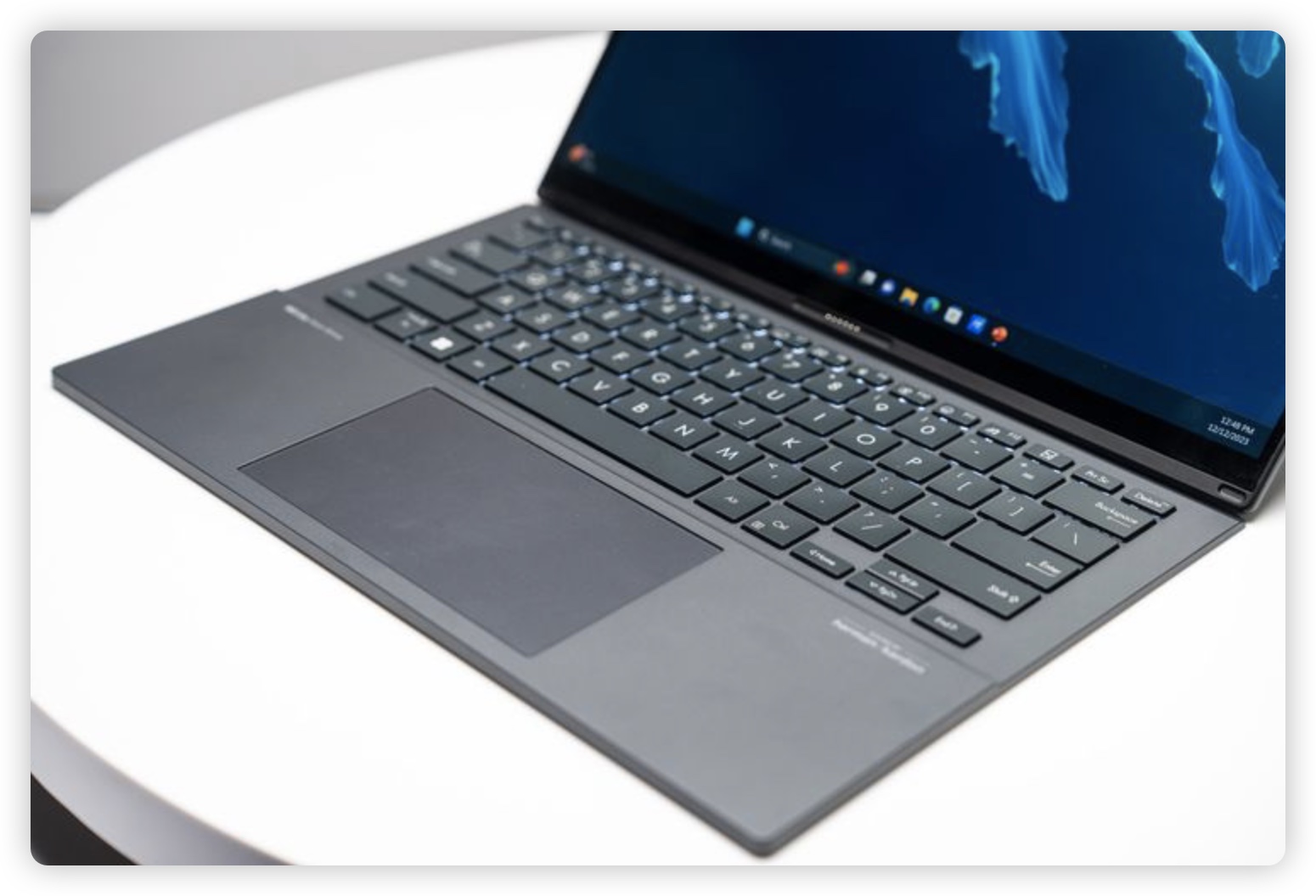CES 2024 華碩 ASUS Zenbook Duo