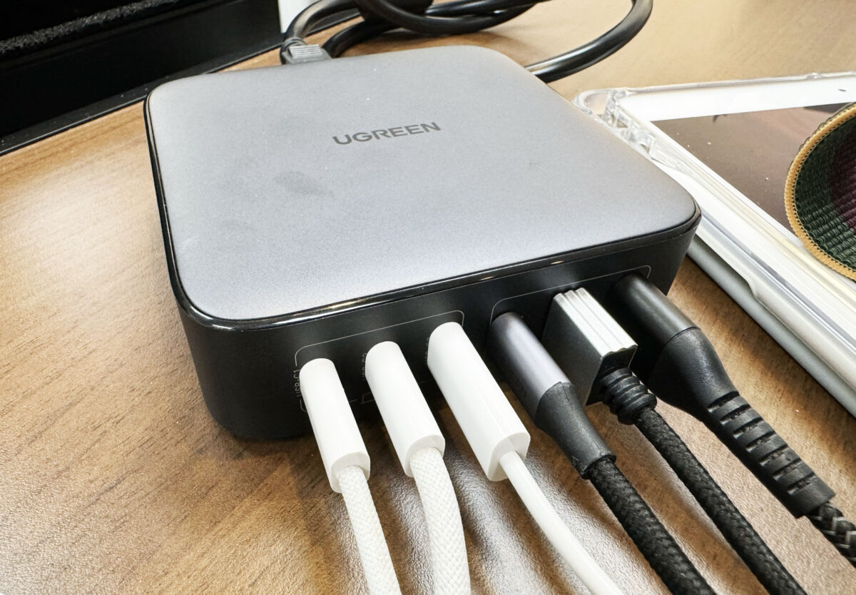 UGREEN 充電器 同時充 6 台設備