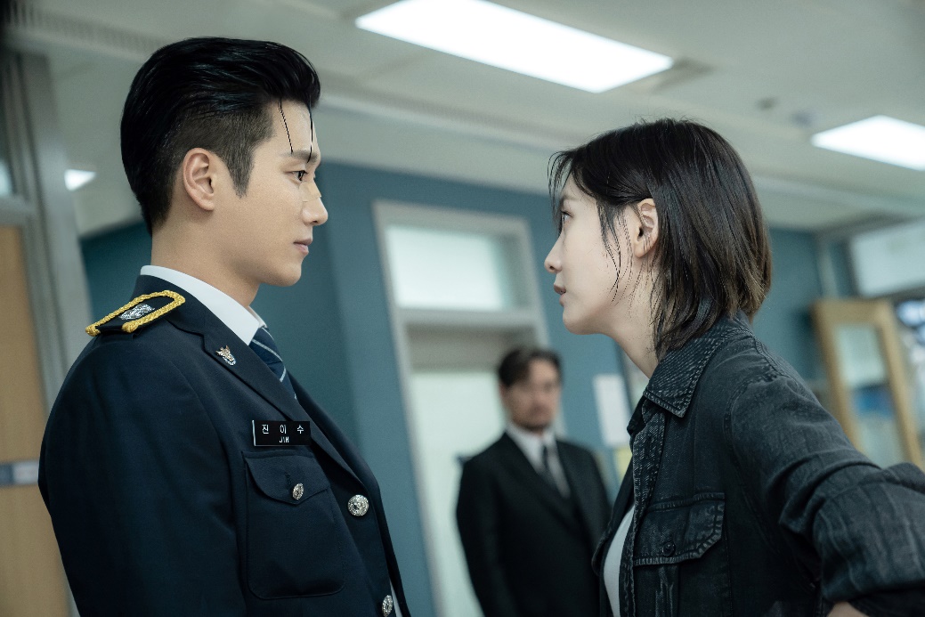 Disney+過年片單《財閥X刑警》（Flex x Cop）