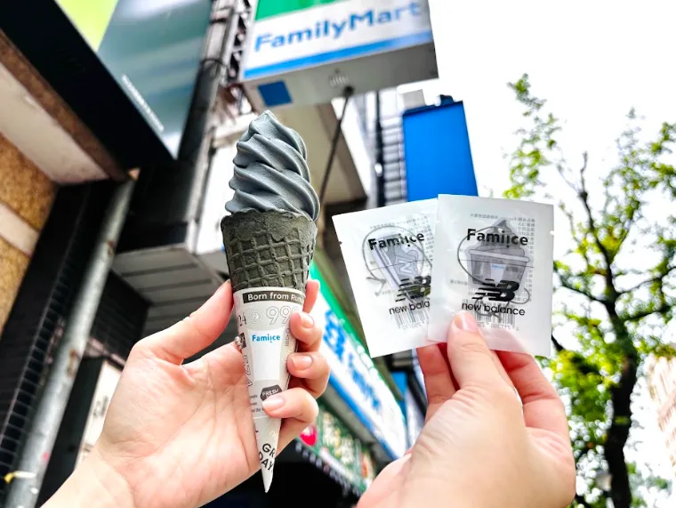 全家霜淇淋 2024 5月 新口味上市 灰潮香草 炭焙烏龍