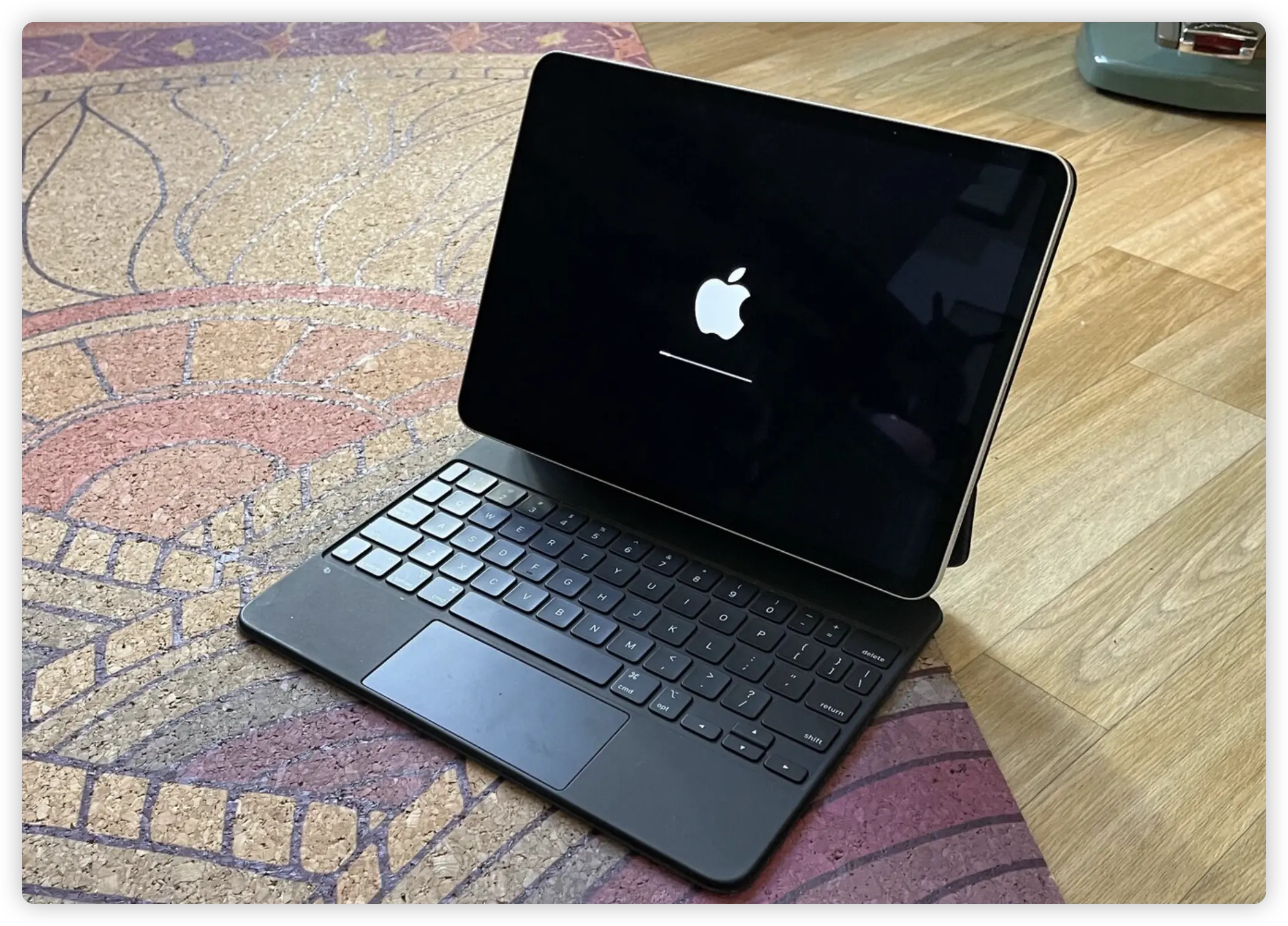 iPad LOGO 橫向模式
