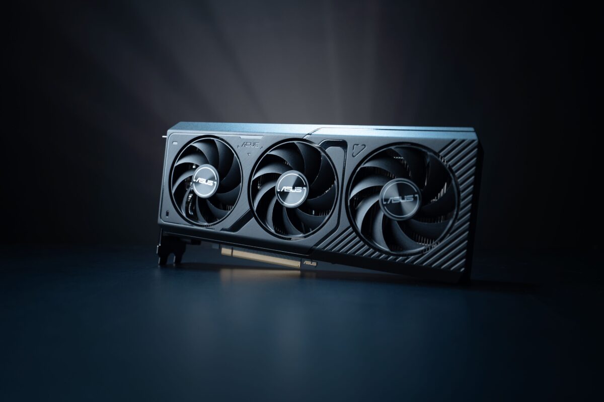 華碩一口氣推出Prime GeForce RTX 4070 SUPER/RTX 4070和RTX 4060 Ti三款顯示卡,除可支援小型組裝電腦,亦能與廣受各界好評且經濟實惠的Prime生態系統無縫相容,非常適合精打細算的遊戲玩家