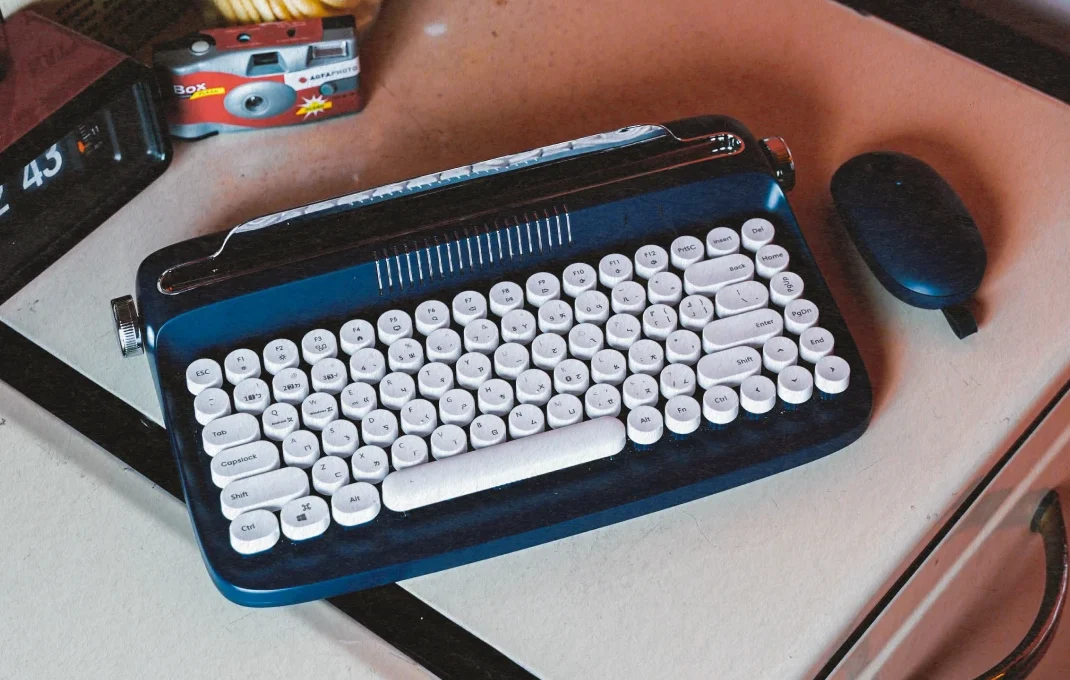 無線鍵盤推薦 irocks Logitech ROCCAT ASUS Razer Ducky Lexma actto