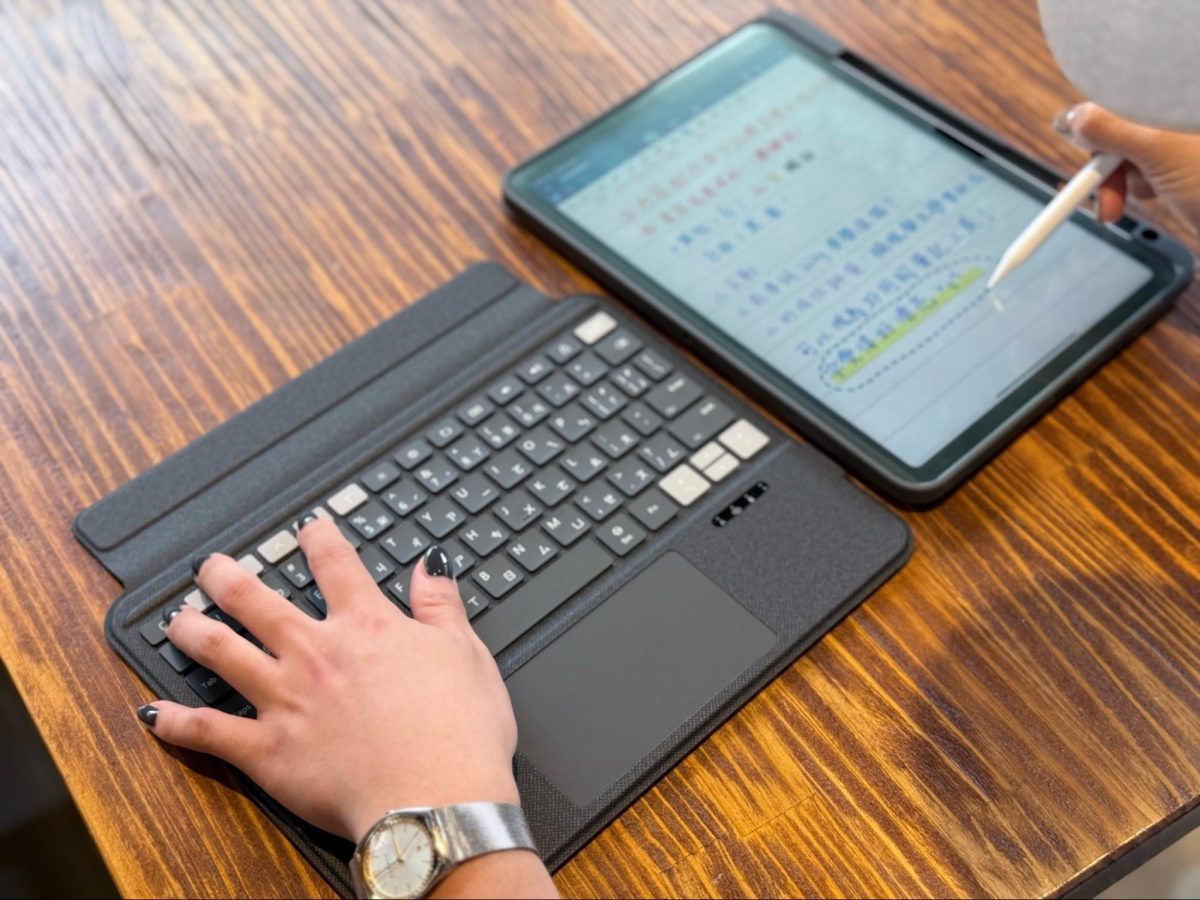 eip eiP Magnetix 磁吸可拆式 iPad 鍵盤 2 代 eiP Magnetix 防摔磁吸可拆式藍牙鍵盤 2 代