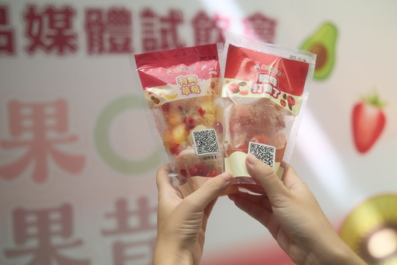 萊爾富果Ｃ果昔：喝一口像來到清爽果園，20 款季節口味輪番現身