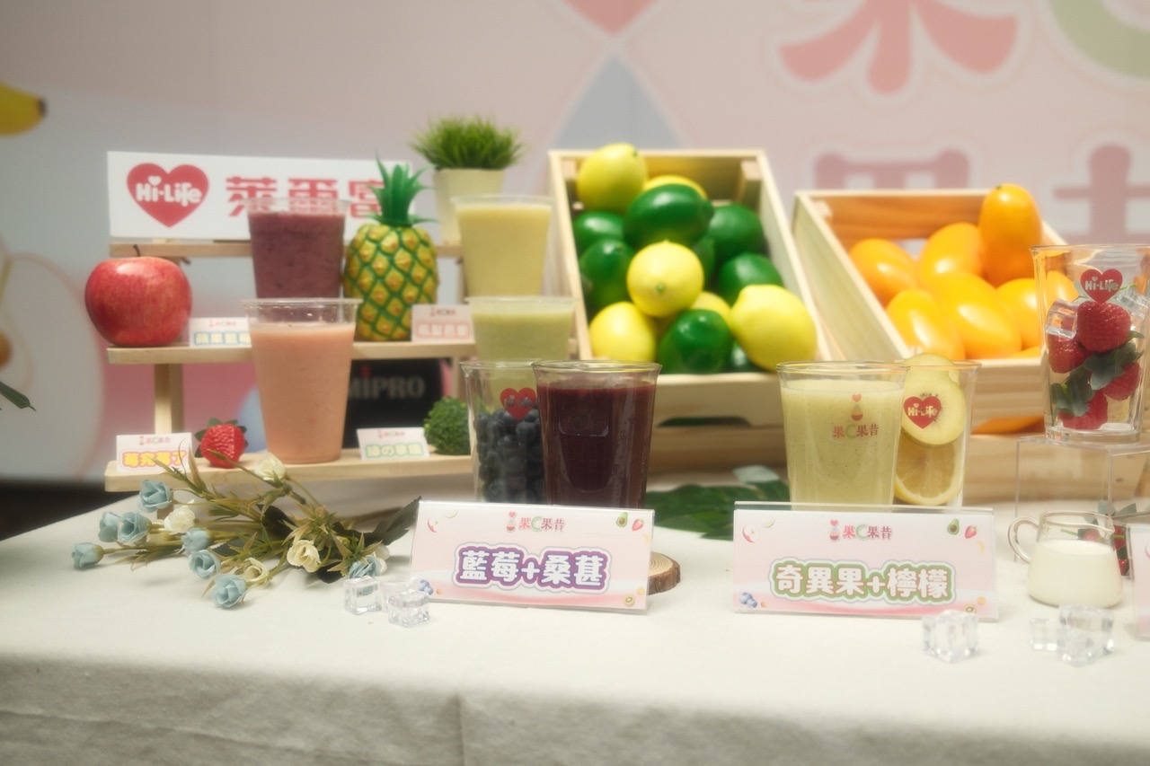 萊爾富果Ｃ果昔：喝一口像來到清爽果園，20 款季節口味輪番現身