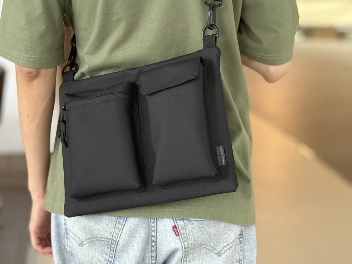 eiP 輕行防水 iPad 斜背包
