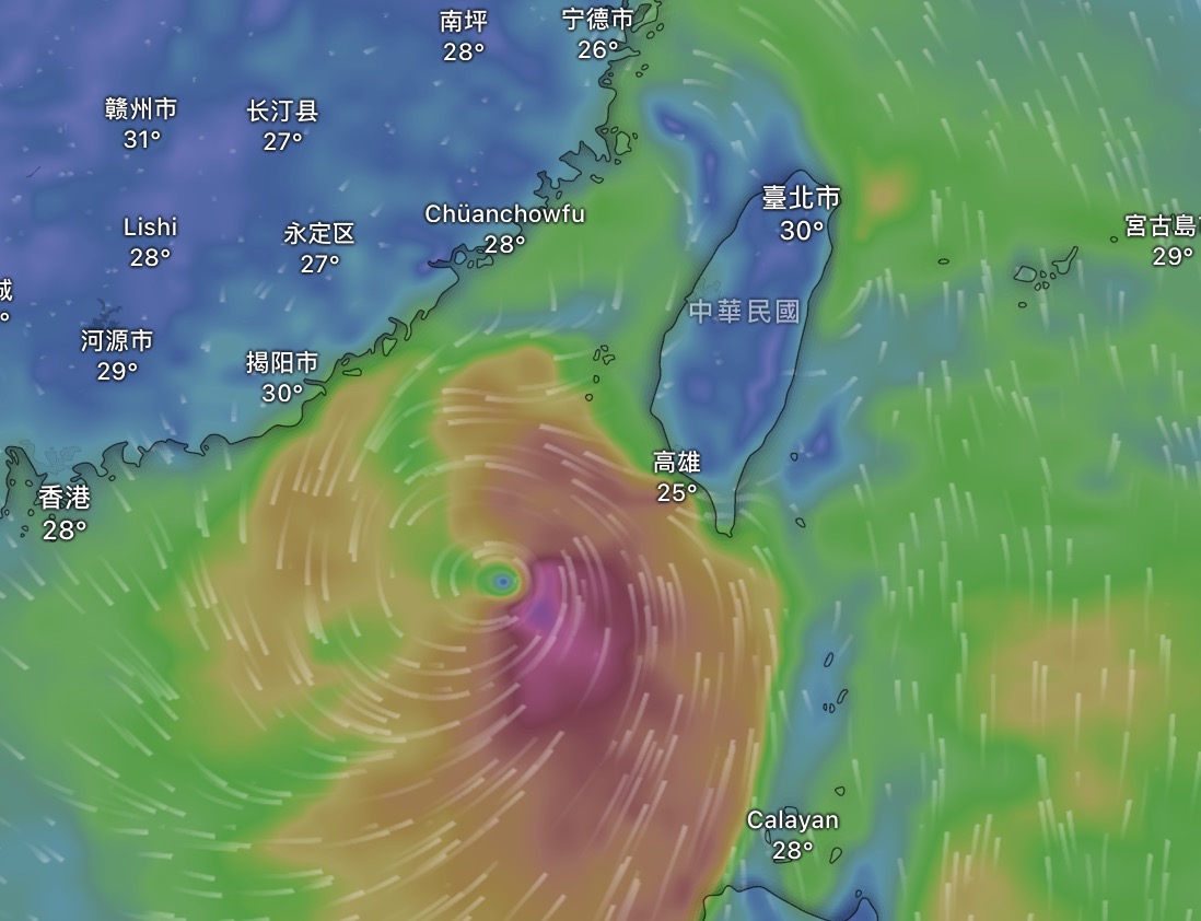 颱風動態預測網站 Windy 上顯示，週六、週日颱風有機會在台灣家門口形成。