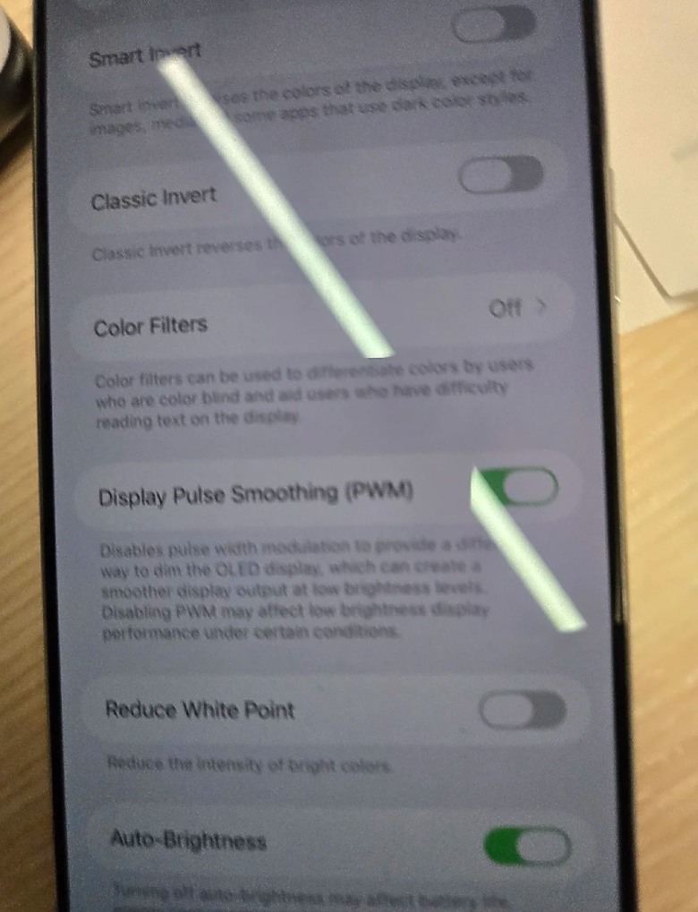 iOS iPhone iOS 26 iPhone 17 iPhone Air iPhone 17 Pro iPhone 17 Pro Max PWM 調光 PWM