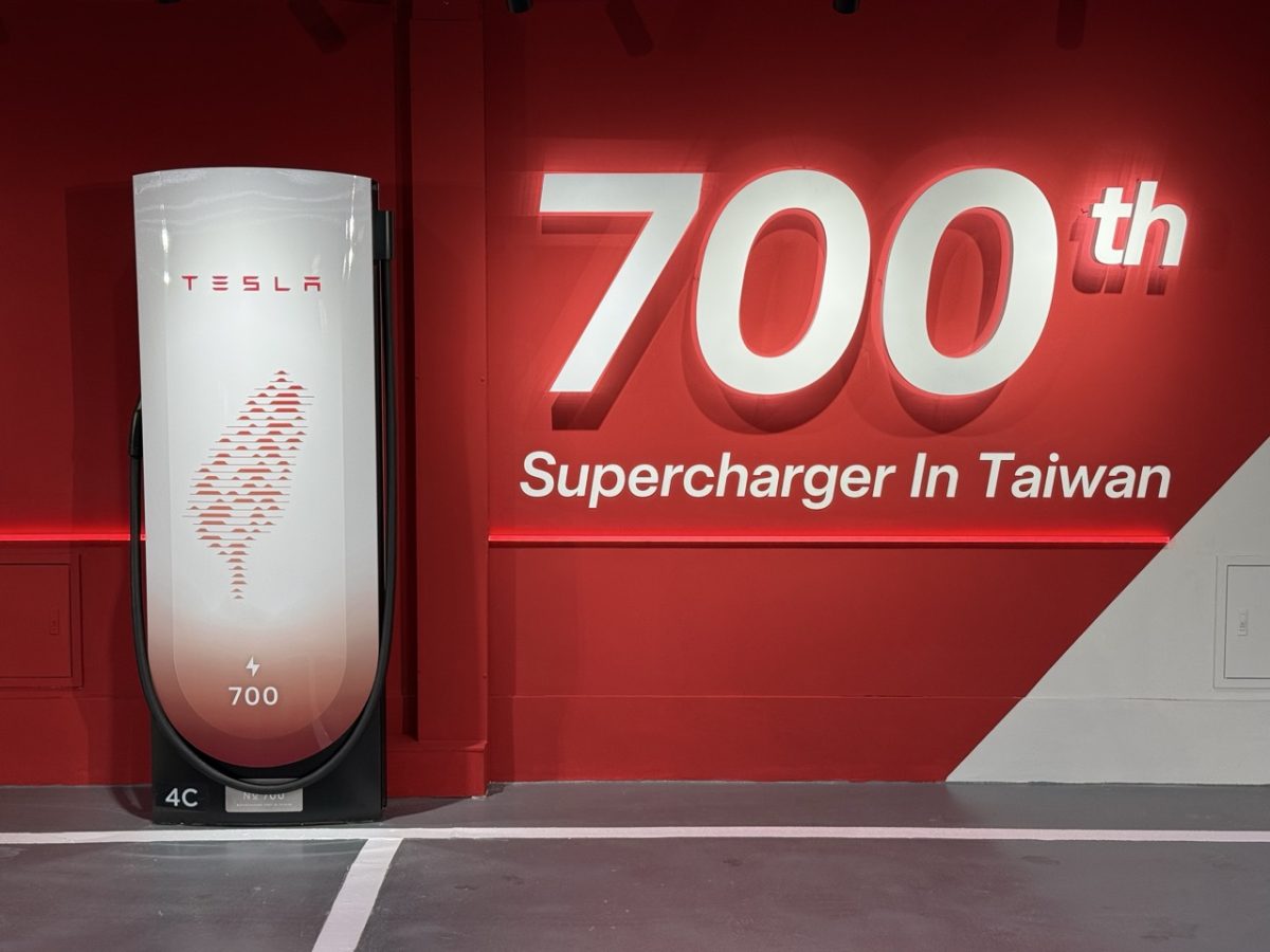 特斯拉 Tesla V4 超充樁 特斯拉台北大巨蛋