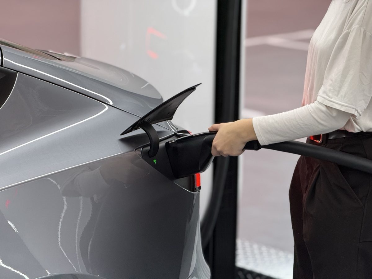 特斯拉 Tesla V4 超充樁 特斯拉台北大巨蛋