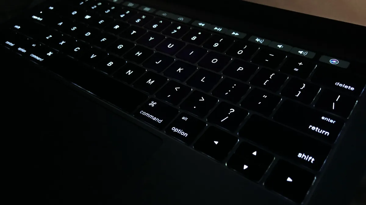 平價版 MacBook 平價 MacBook
