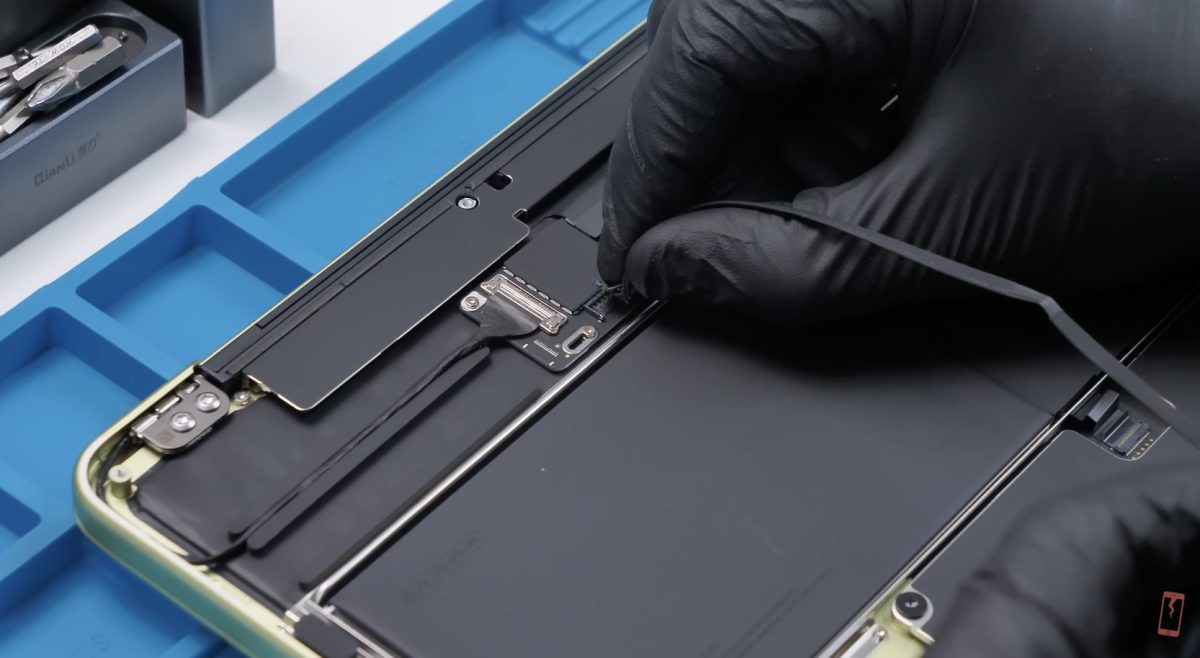 MacBook Neo MacBook Neo 拆解