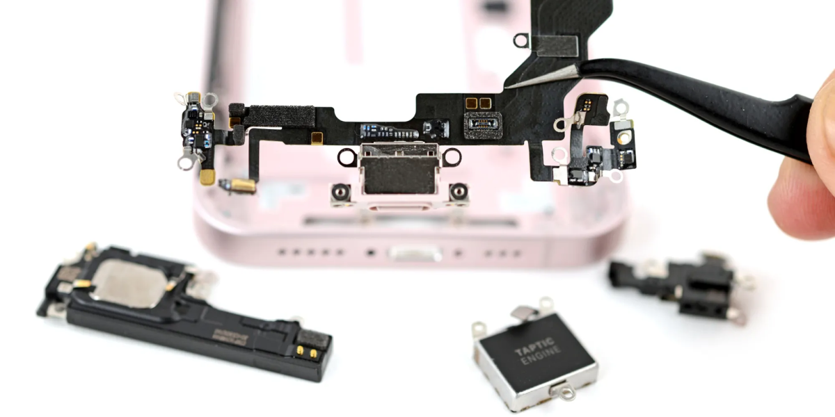 iPhone 17e iPhone 17e 拆解