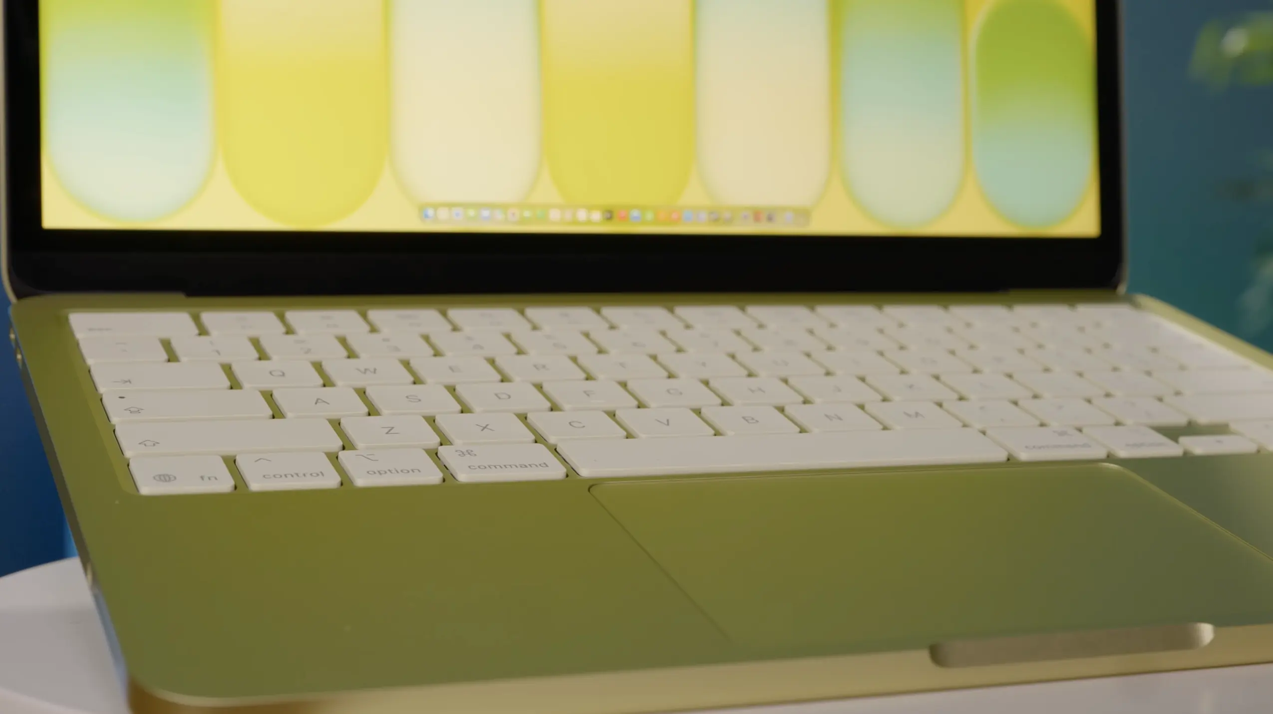 MacBook Neo 開箱評測 體驗 8GB