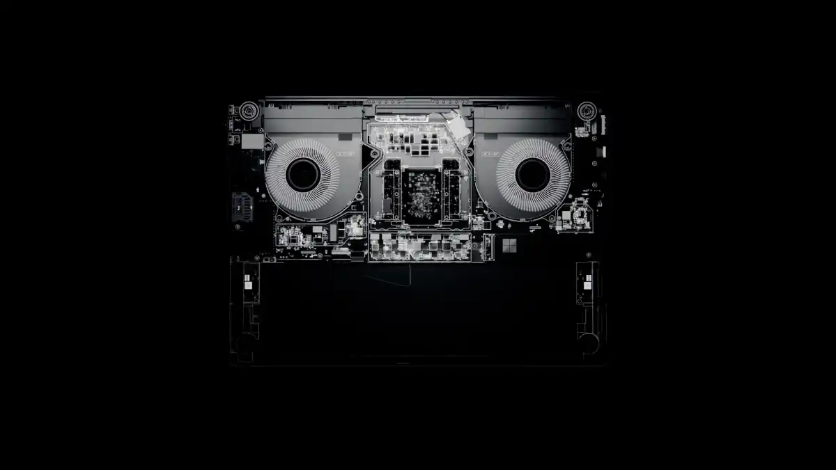 Surface laptop ultra 的雙風扇散熱系統